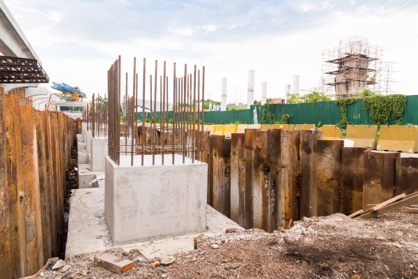 Ingeniería de cimentaciones · Ingenieros Geotécnicos y Geofísicos Rambla de Ferran - Estació